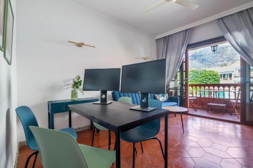 PARAISO BAMBOO - 2 bedrooms, 2 bathrooms, fibre net, heart of the Los Gigantes, tv channels 5