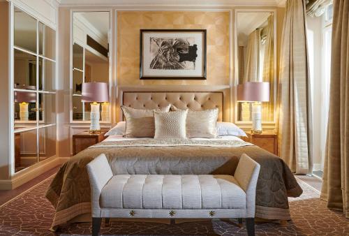 1 king bed, 1 twin bed