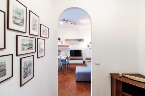 One-Bedroom Standard Apartment image 6