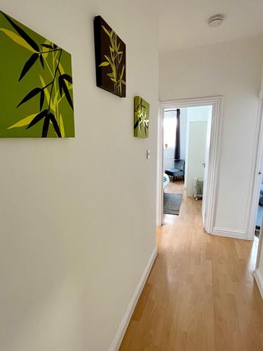 Fulham Broadway Apartment by PrimeCityHosts - image 2