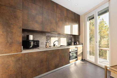 Corvetto House by BarbarHouse, Milan (photo 7)