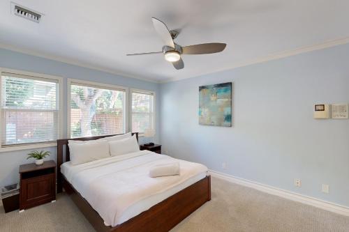 Pierpont Coastal Dreams in Ventura, USA