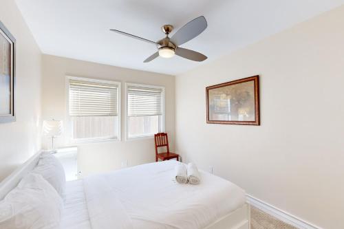 Pierpont Coastal Dreams in Ventura, USA