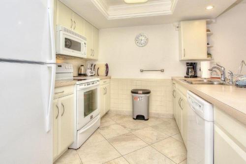 Holiday Villas III 201 in Clearwater Beach, USA