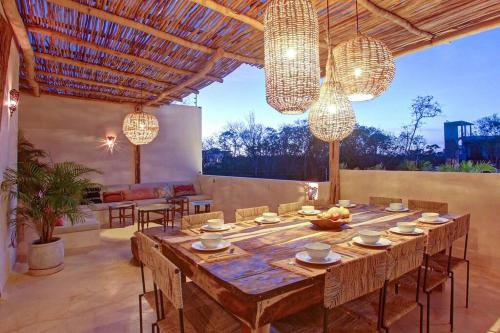 Posh large Villa Minutes from the Beach in Tulum, Mexico