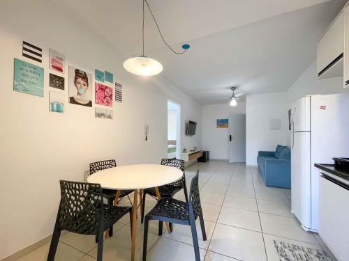 Apartamento Ubatuba AR Varanda Gourmet Piscinas e 300mt Praia - image 2