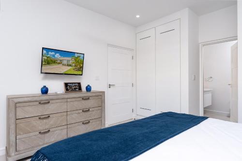 Westmoreland Modern sea View Villa with pool