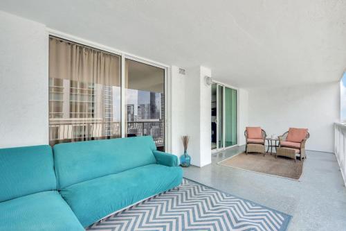 Brickell Bay Views 1BR with Balcony, Pool, Gym and More in Miami, USA