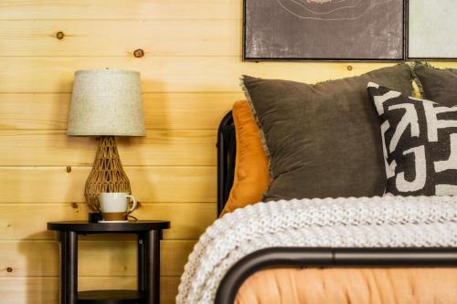 Modern Cabin - The Emerald Nest Modern Cabin - The Emerald Nest