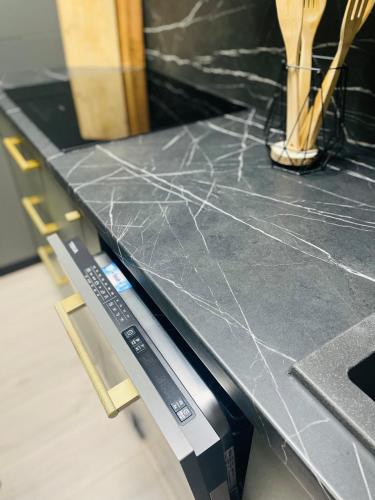 Urban Escape APT - Netflix & Max Urban Escape APT - Netflix & Max