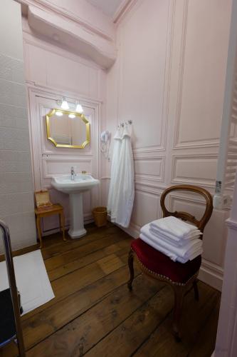 Guest House Saint Yves - 화장실