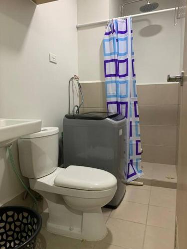 Shower, Jeanuard near SM City Marilao