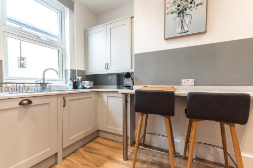 Anchor House - image 3