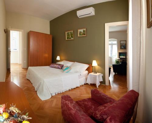 Gianina Apartment, Split (photo 2)