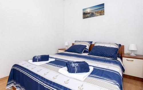 Apartment with Sea View image 9