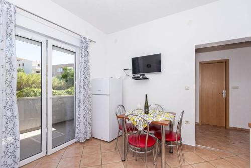 Two-Bedroom Apartment with Balcony image 7