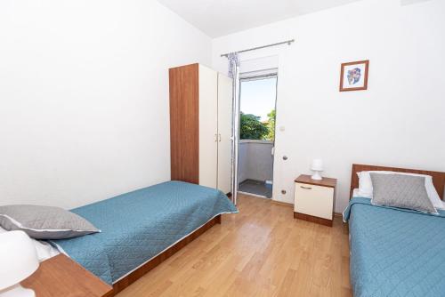 Two-Bedroom Apartment with Balcony image 6