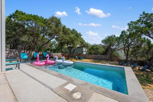 Mini-resort Wpool And Putt in Spicewood, USA