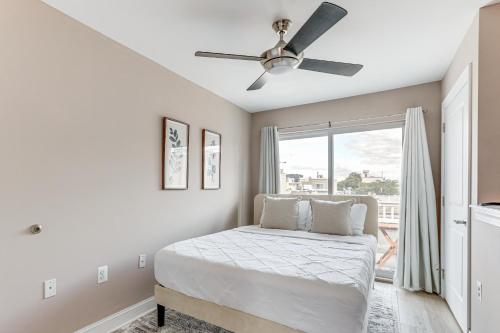 2 Mi to Dtwn Philadelphia Home with Fire Pit! in Philadelphia, USA