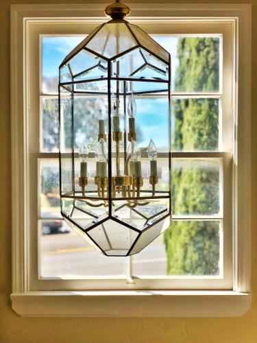 Calligraphy home with Private Deck near SDSU in Allied Gardens