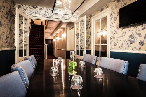 Facilities, Carlton Ambassador Hotel near Gemeentemuseum Den Haag