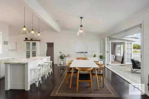 Magnificent seaviews with Pool, Auckland (fotografie 4)