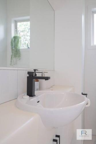 Chic Parnell Townhouse, Auckland (photo 9)
