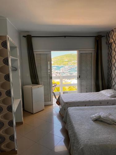 Double Room with Sea View image 1