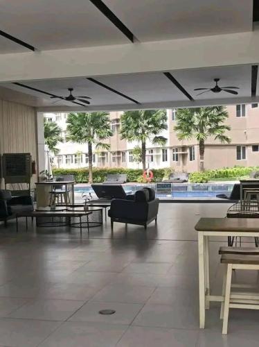 Jeanuard near SM City Marilao