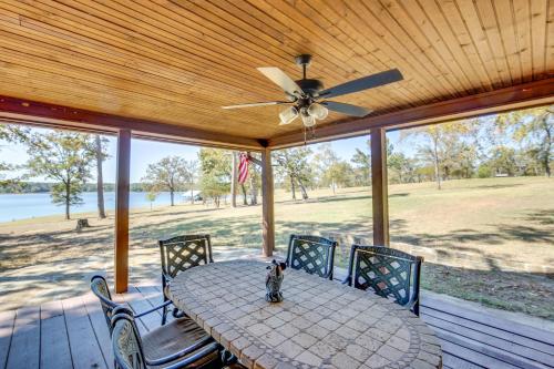 ‘The Bird’ Cabin Peaceful Refuge in East Texas in Van (TX)