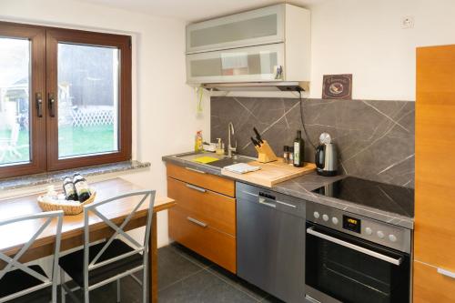 Naturblick Apartment - Modernes 3-Zimmer mit Privatparkplatz in Neustadt Bei Coburg