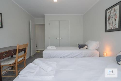 Cosy Bayswater House - image 2