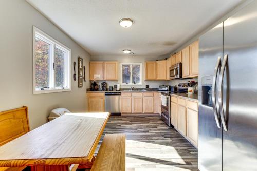 Home Less Than 2 Mi to Mtn Greens Golf, Massanutten Ski! in McGaheysville, USA