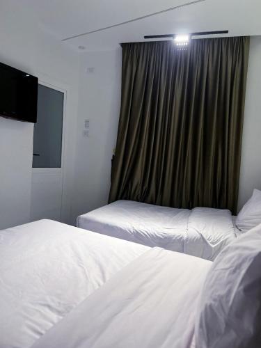 Double or Twin Room with Private Bathroom image 10