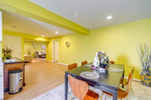 20 Mi to Downtown DC Pet-Friendly Lorton Apt! in Lorton, USA