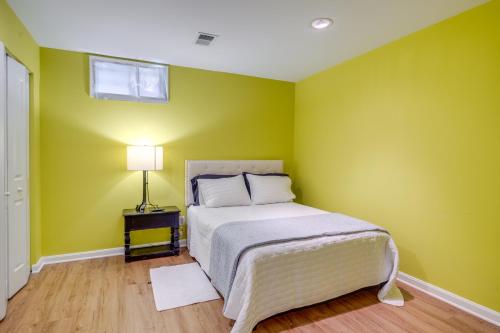 20 Mi to Downtown DC Pet-Friendly Lorton Apt! in Lorton, USA