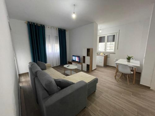 Tori Apartament, Shëngjin