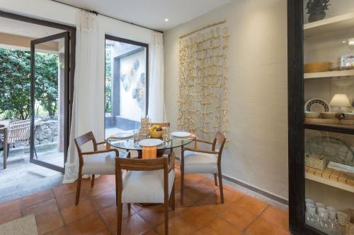 Casa Los Arcangeles, Modern 2BR with Rooftop Terrace in San Miguel de Allende, Mexico