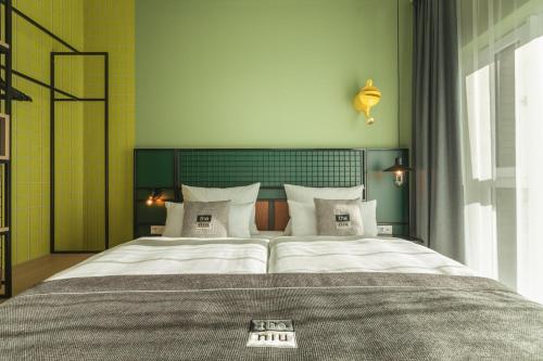 the niu Dwarf - main image