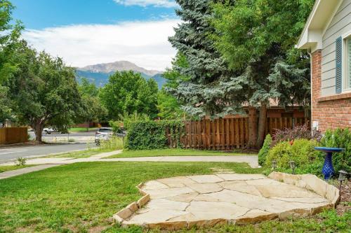 Songbird Sanctuary in the Springs in Colorado Springs, USA