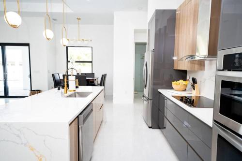 Cape Coral home with pool and game room