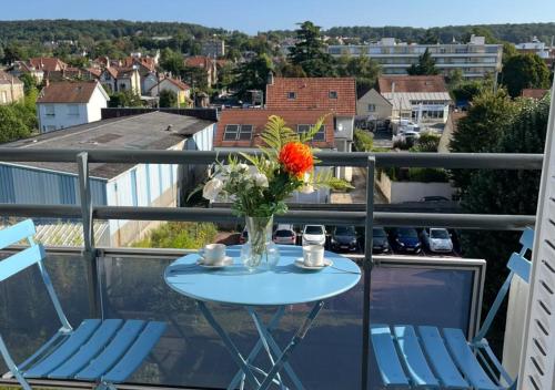 Erkély/terasz, Appartement fonctionnel, balcon ,2 minutes gare ,17 minutes Paris in Cormeilles-en-Parisis