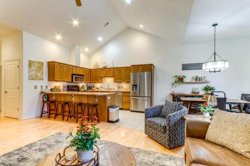 Modern Coeur dAlene Getaway Condo Walk Downtown! - image 8