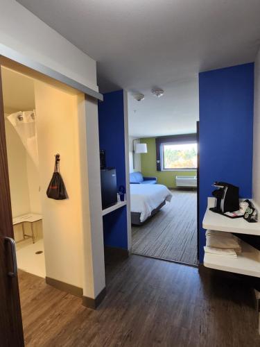 Holiday Inn Express & Suites - Camas an IHG Hotel - image 8
