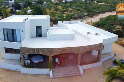 Increíble Casa Piedra in El Sargento, Mexico