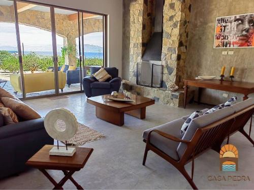 Increíble Casa Piedra (Increible Casa Piedra) in El Sargento