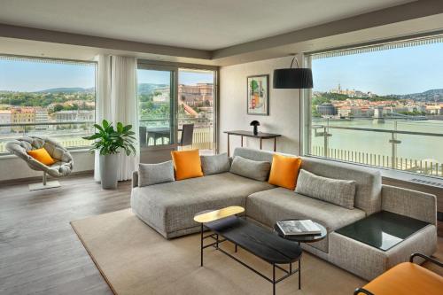 Executive Suite with M Club Lounge Access