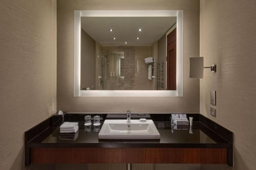 Budapest Marriott Hotel - image 10