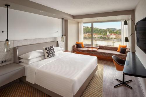 Deluxe Room, Guest room, 1 King
