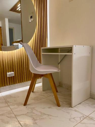 One-Bedroom Apartment image 2